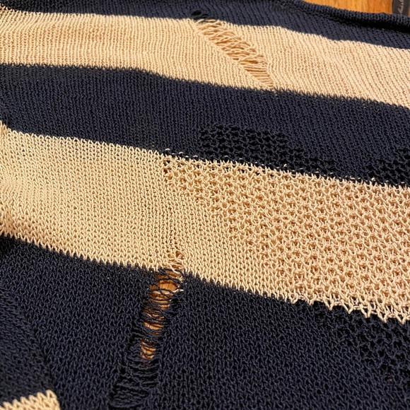 BCBG distressed cropped sweater - Picture 7 of 7